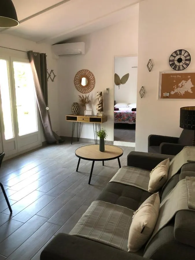 Le Gite Au Calme D'Aubignan 4 Personnes, 1 Chambre Aubignan